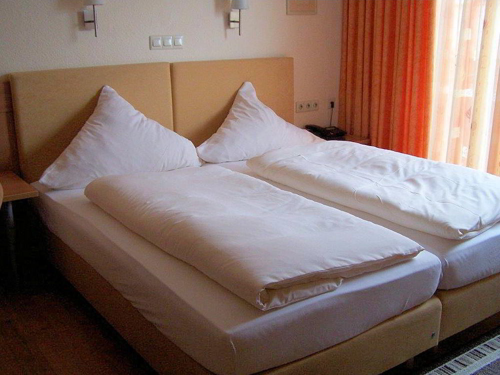 Hotel Kriemhilde Worms Esterno foto